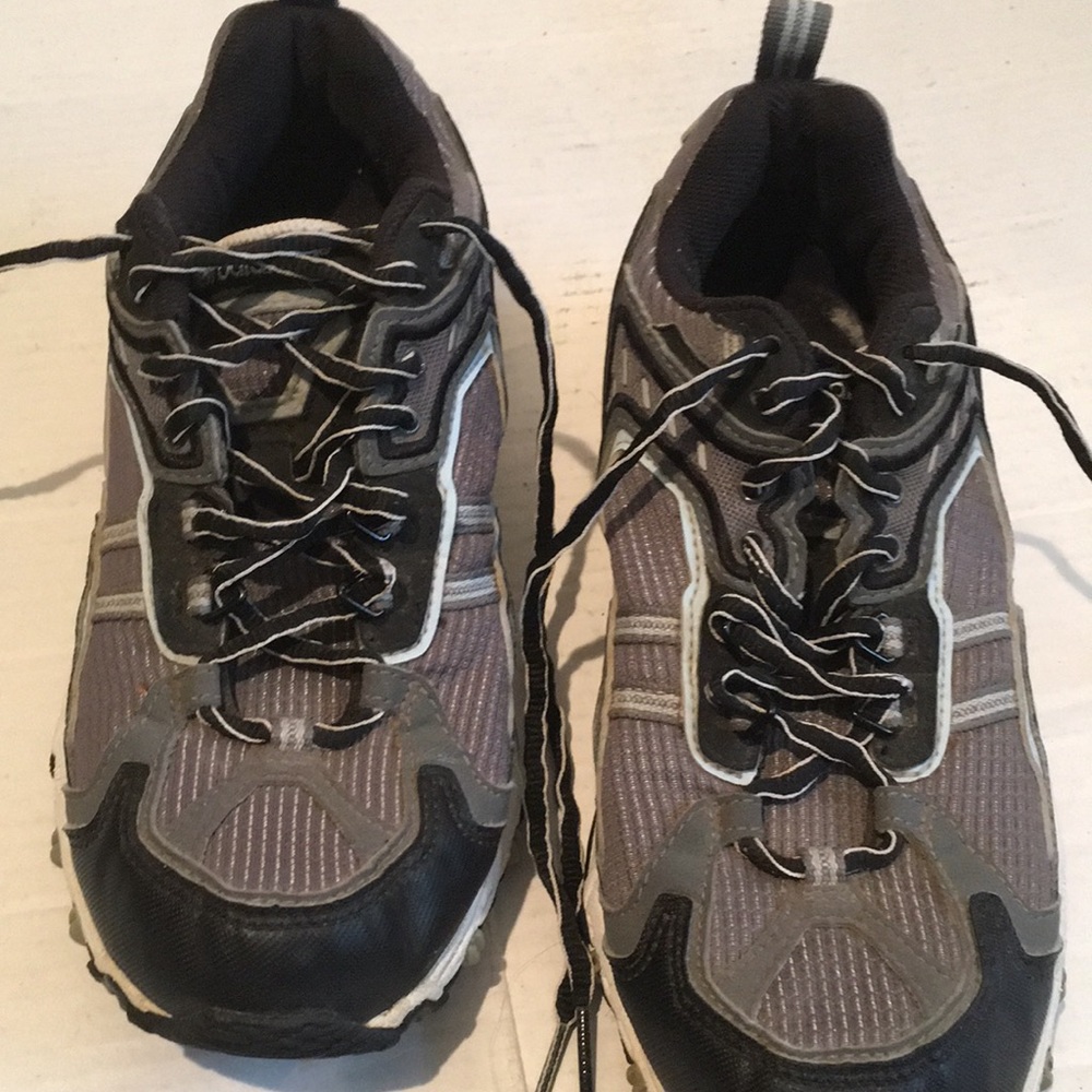 New Balance 706BK Men’s sneakers